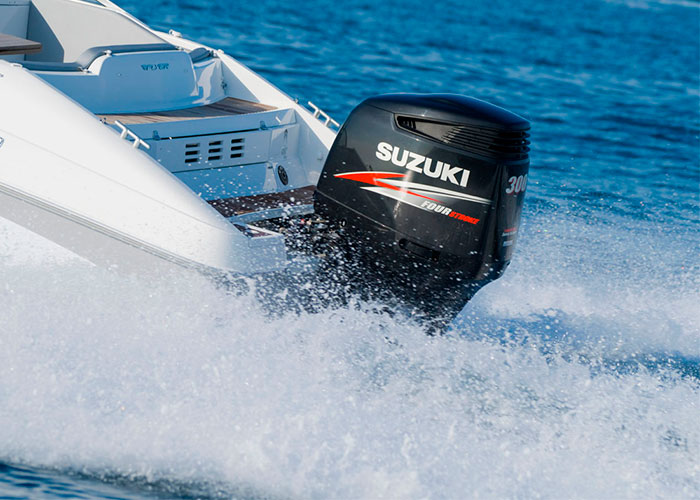 Suzuki Marine Outboard running